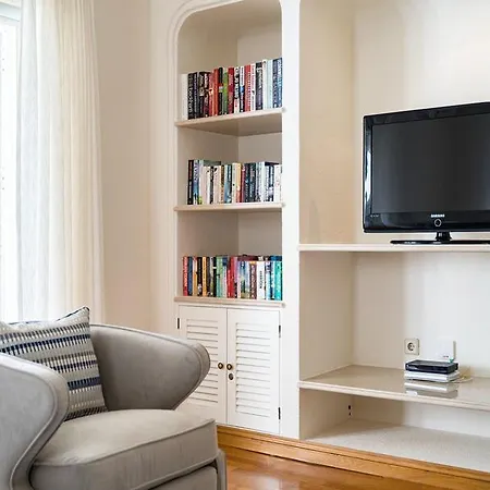 Διαμέρισμα Sleeps 4 With Pool Air Con And Wifi *