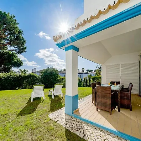 Sleeps 4 With Pool Air Con And Wifi Apartamento *