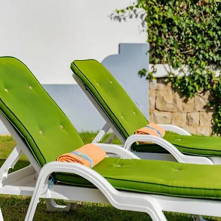 Apartamento Sleeps 4 With Pool Air Con And Wifi